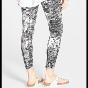 LYSSE Mindy Zip Cropped Leggings Small